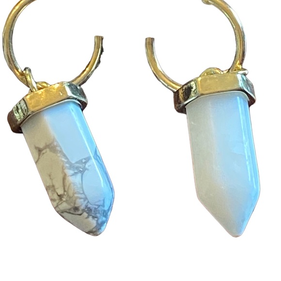 5 Pair Gold Tone Earring Set - Picture 6 of 6